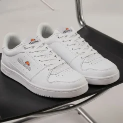 Baskets de ville basses à lacets blancs Homme ELLESSE