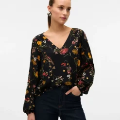 Blouse col V easy joy blackà fleurs Femme VERO MODA