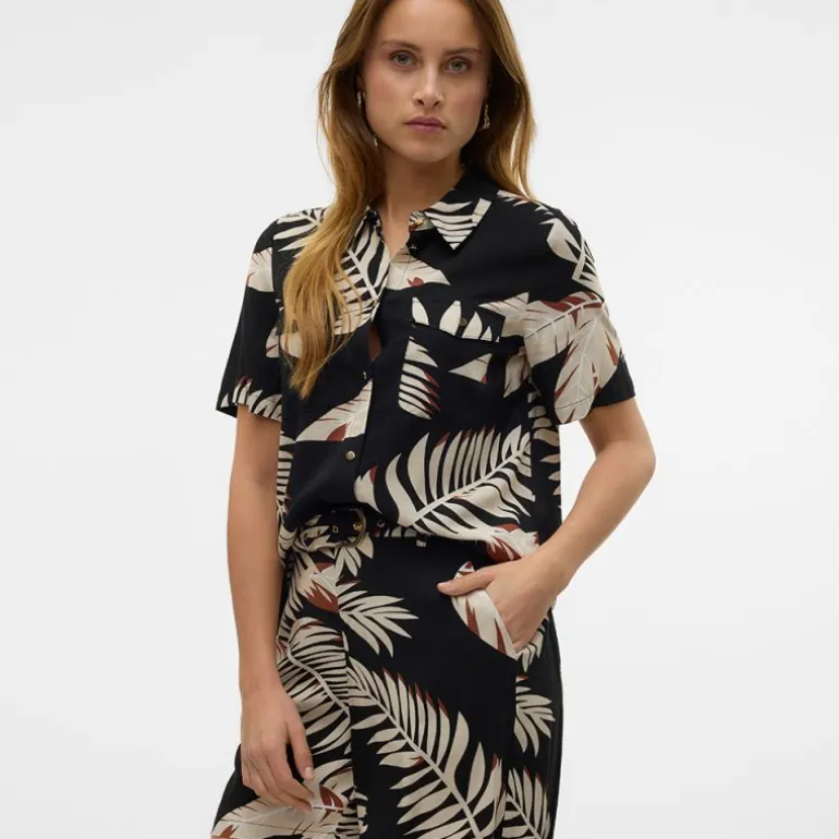 Chemise easy black fioni avec imprimé tropical Femme VERO MODA