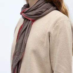 Grande écharpe légère douce 1mx2,50m avec bordure orange corail Mixte THE KOOPLES