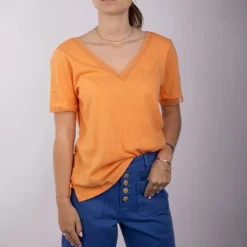 Haut corail manches courtes Col V devant et au dos Femme DEELUXE 74