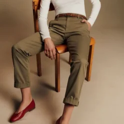 Pantalon chino sax coupe carotte avec ceinture tressée Femme ONLY