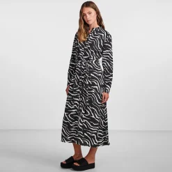 Robe chemise longues imprimé animalier blanc et noir Femme PIECES