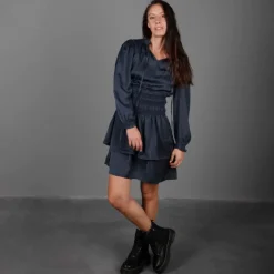 Robe élastiquée à la taille à volants effet soie bleu nuit Femme DEELUXE 74