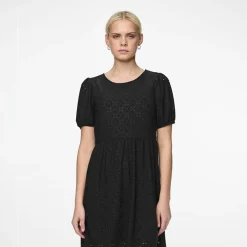 Robe manches courtes en broderie anglaise Femme PIECES