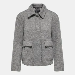 Veste courte sanne bouclée avec poches Femme ONLY
