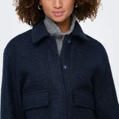 Veste courte texture bouclée avec poches Femme ONLY